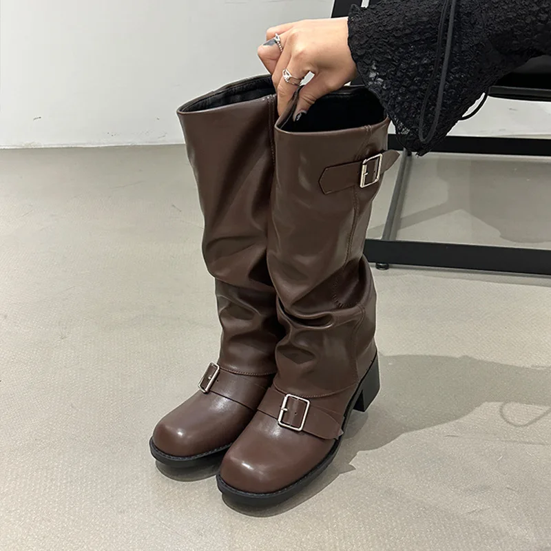 Street Fashion Trends 2025 - Woman Boots Knee High Platform Chunky